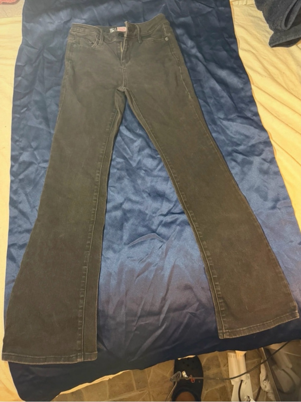 No Boundaries Women's Flare Jeans in Dark Brown